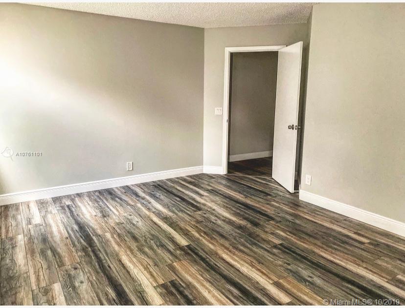 WOODLAND COVE - Residential