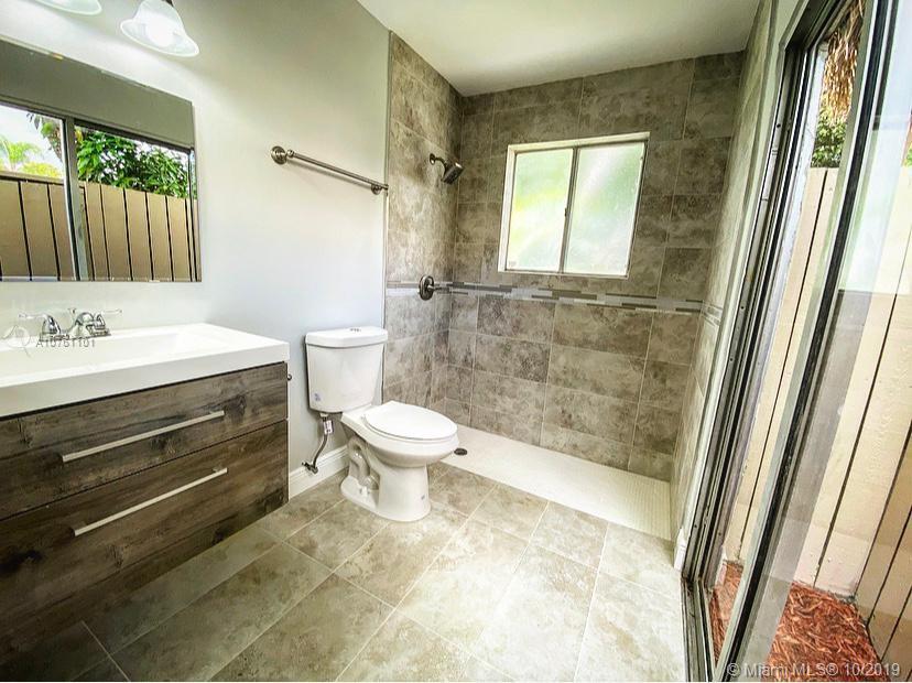 WOODLAND COVE - Residential