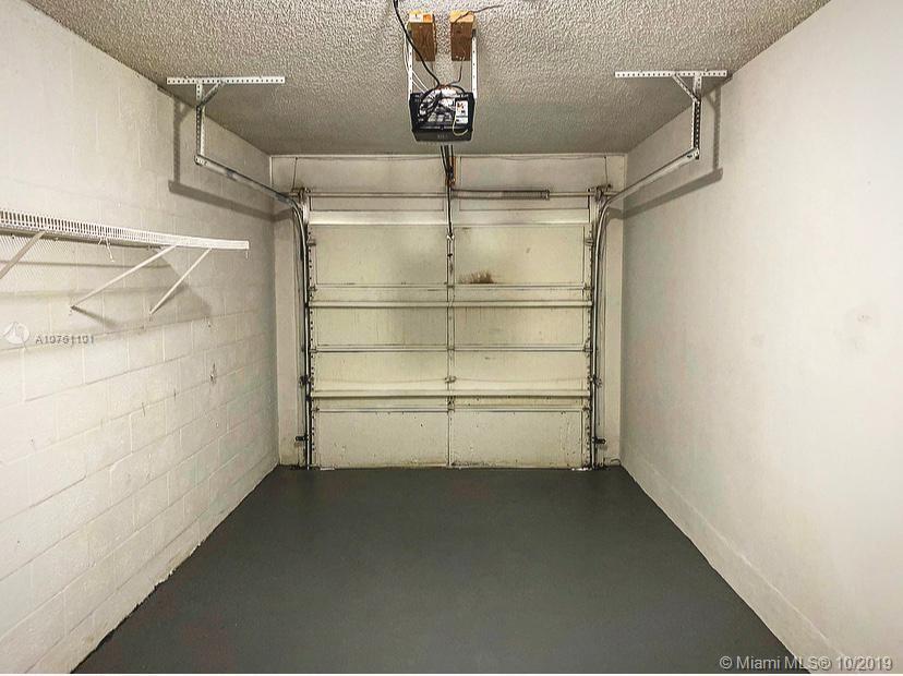 WOODLAND COVE - Residential