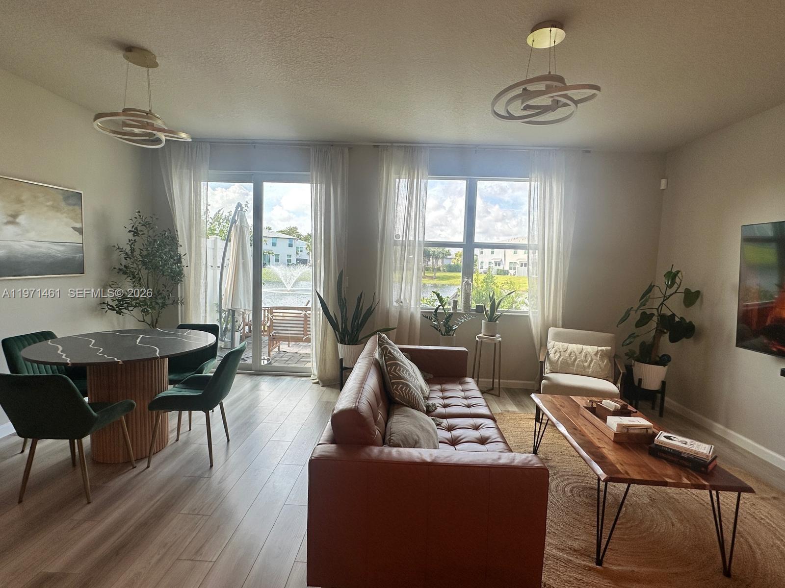 ENCLAVE AT MANGONIA PARK - Residential