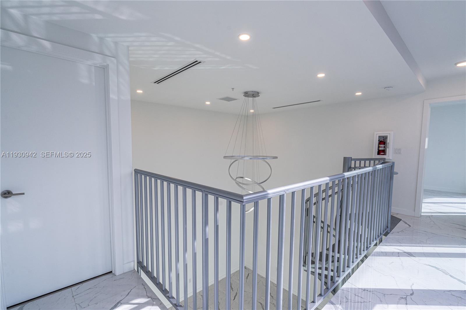 BISCAYNE BEACH SUB - Residential Lease