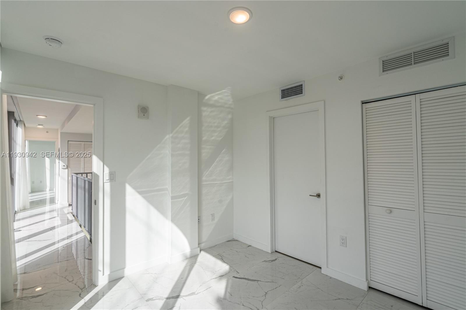 BISCAYNE BEACH SUB - Residential Lease