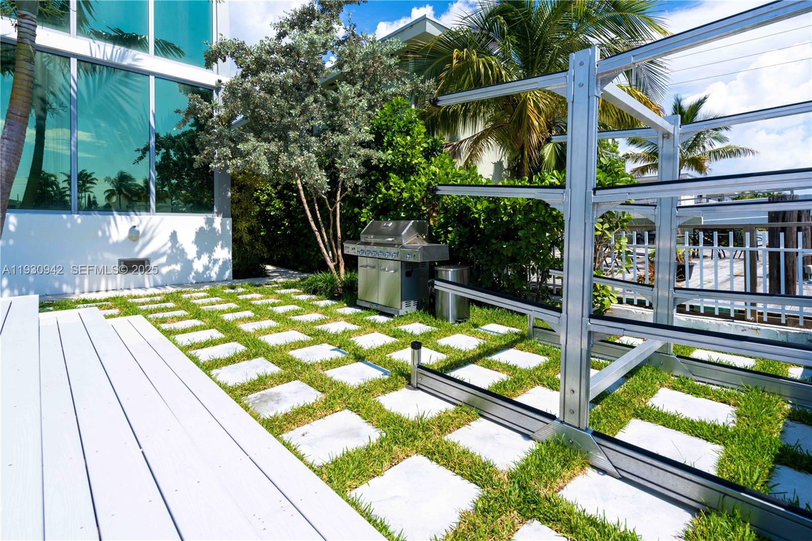 BISCAYNE BEACH SUB - Residential Lease