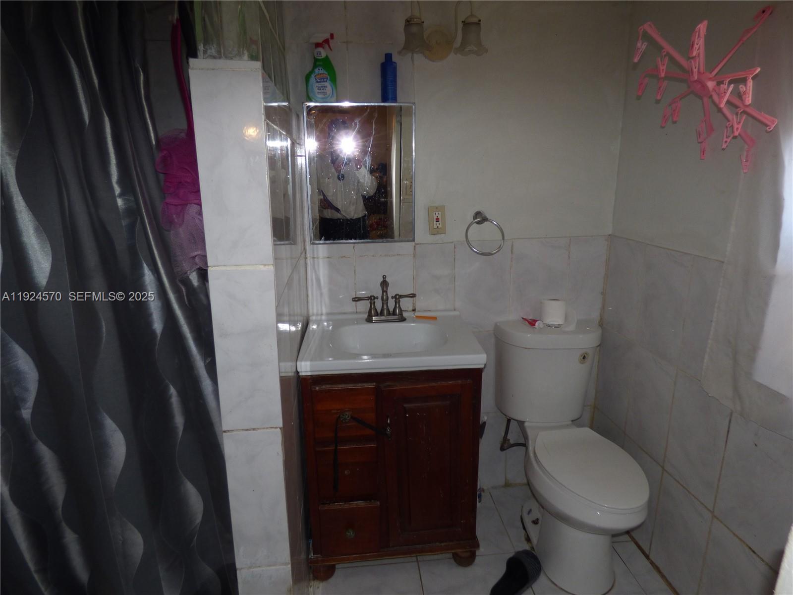 PINEWOOD PARK PL AMD 2ND - Residential Income