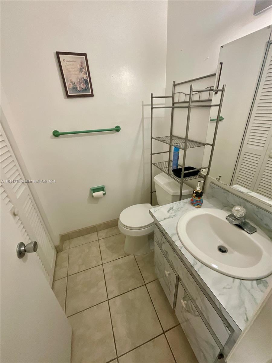 BEVERLY HILLS CONDO NUMBE - Residential