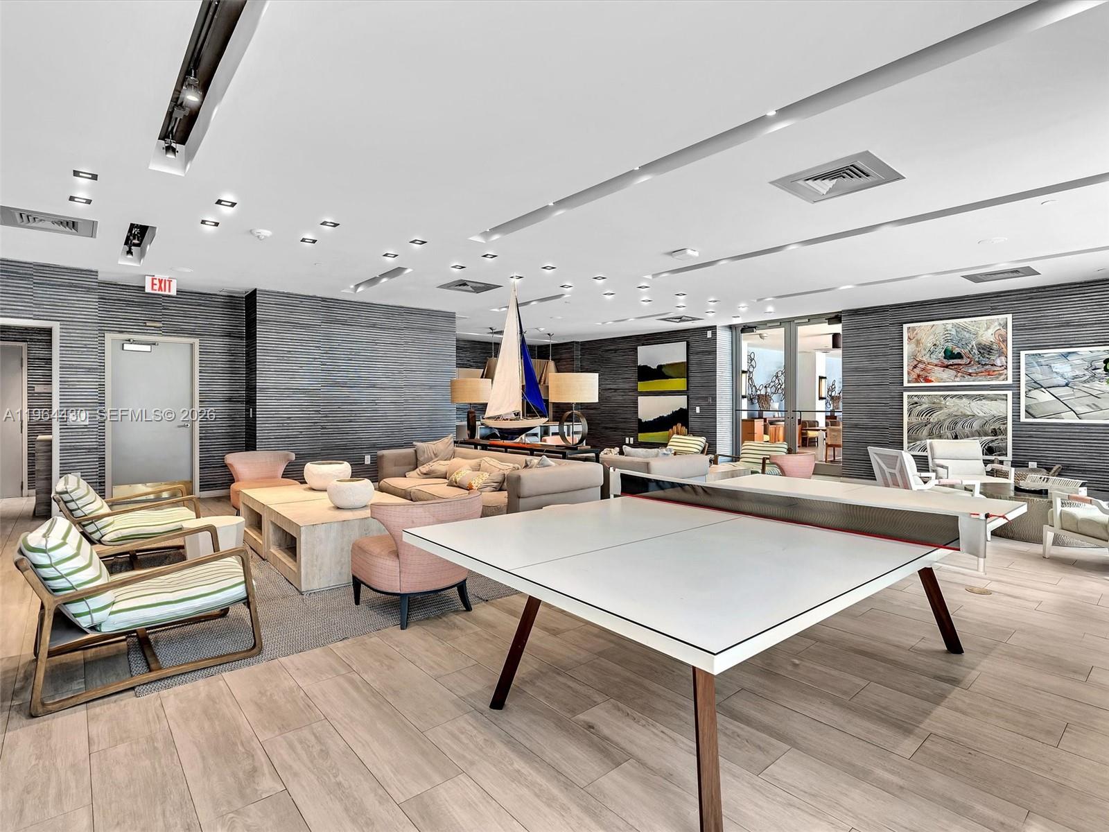 BISCAYNE BEACH CONDO - Residential