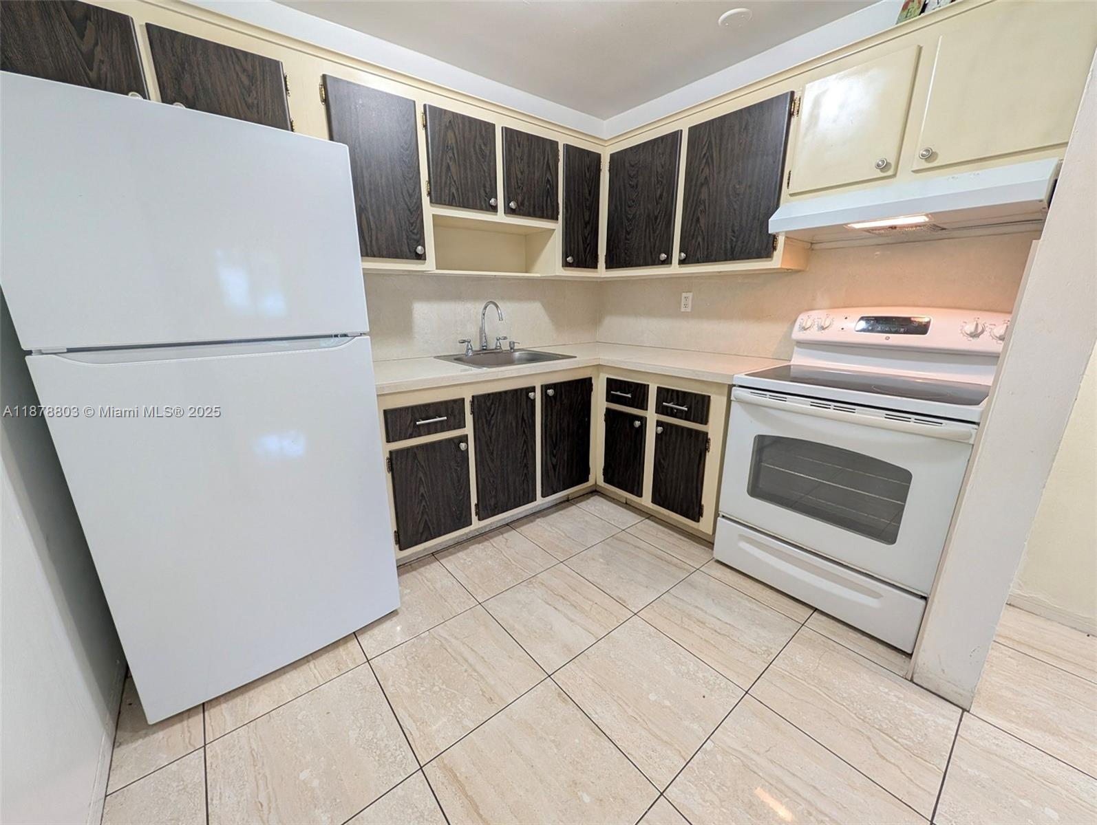 MIAMI GARDENS ESTATES SEC - Residential Lease