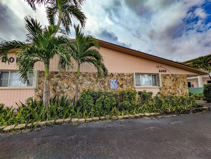 Lovely 1-bedroom, 1-bath apartment featuring tile flooring throughout for easy cleaning and low maintenance. Enjoy a functional layout with natural light and a welcoming atmosphere. For added convenience, a common laundry room is on site. Centrally located near major roads, shopping, dining, and public transportation for added convenience. Quick approvals make moving in simple and stress-free. Don’t miss this opportunity—schedule your showing today!