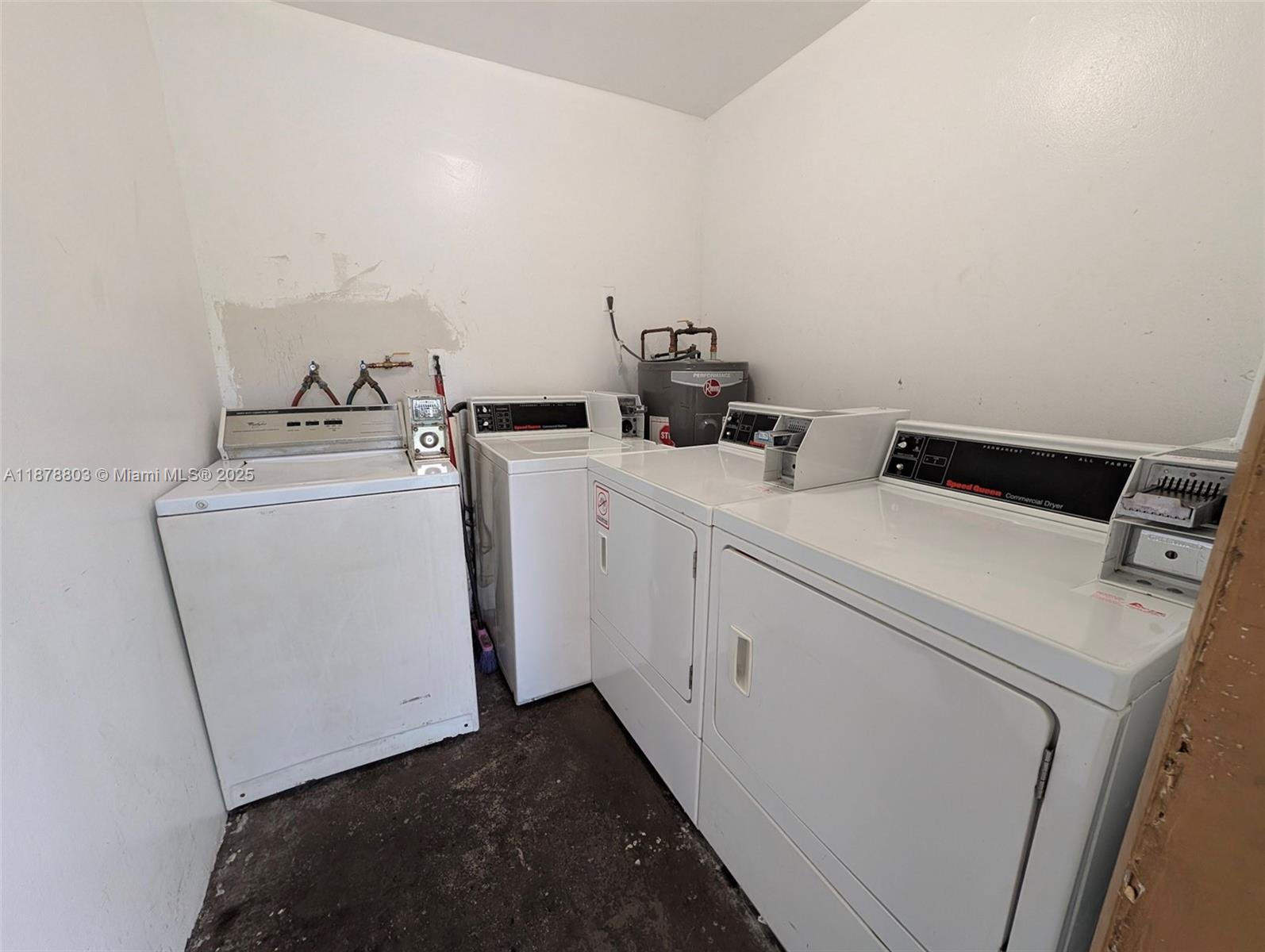 MIAMI GARDENS ESTATES SEC - Residential Lease