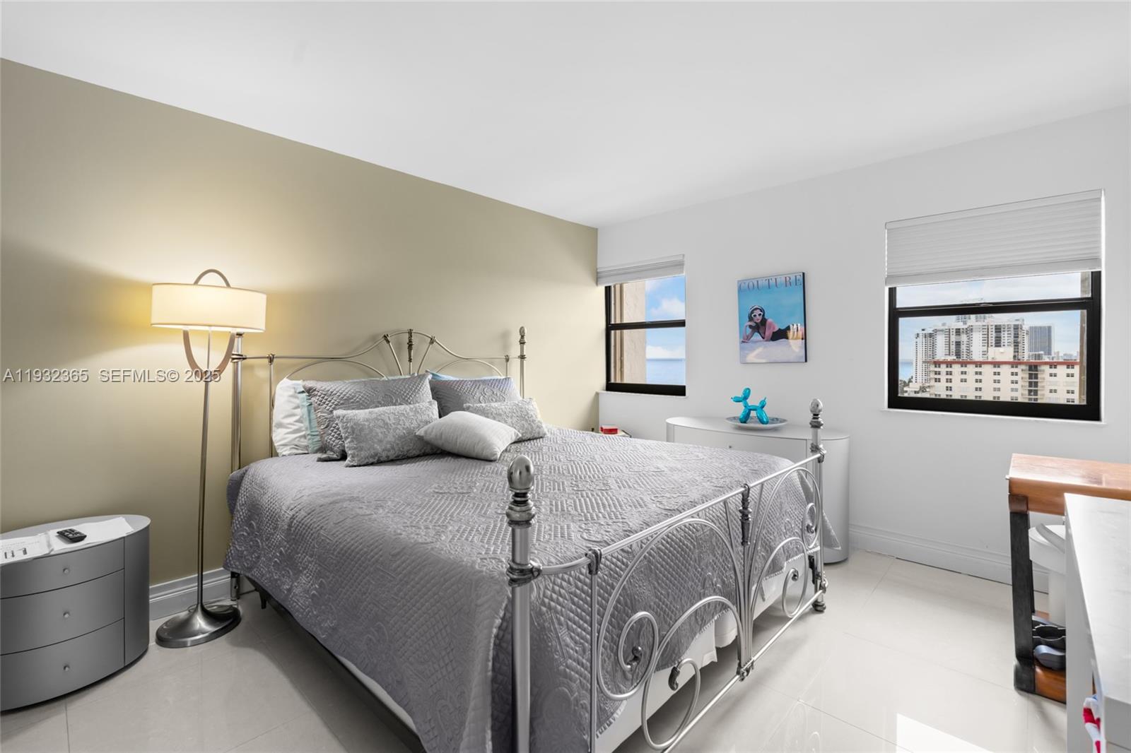 SUMMIT CONDO - Residential