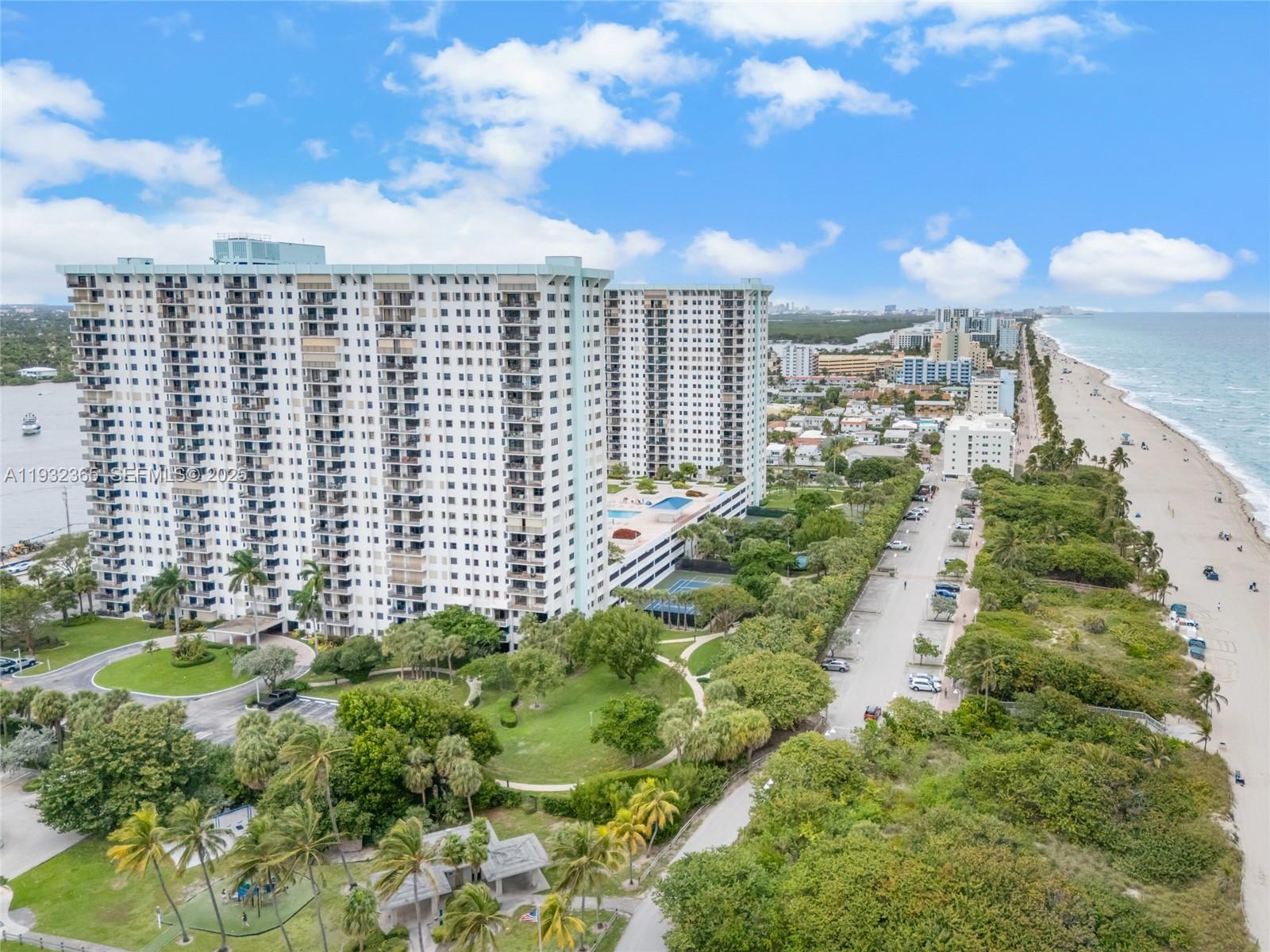 SUMMIT CONDO - Residential