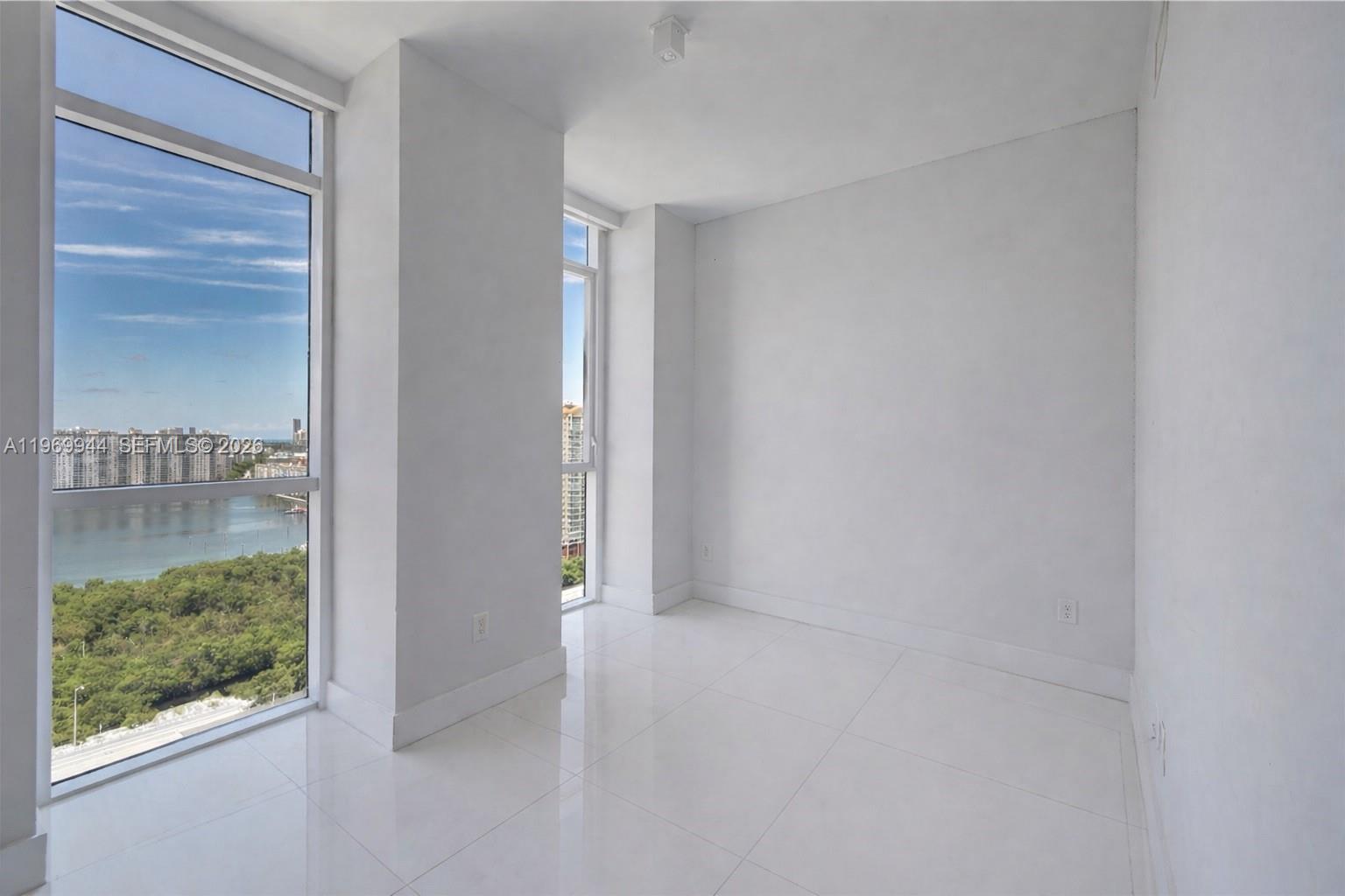 400 SUNNY ISLES CONDO WES - Residential