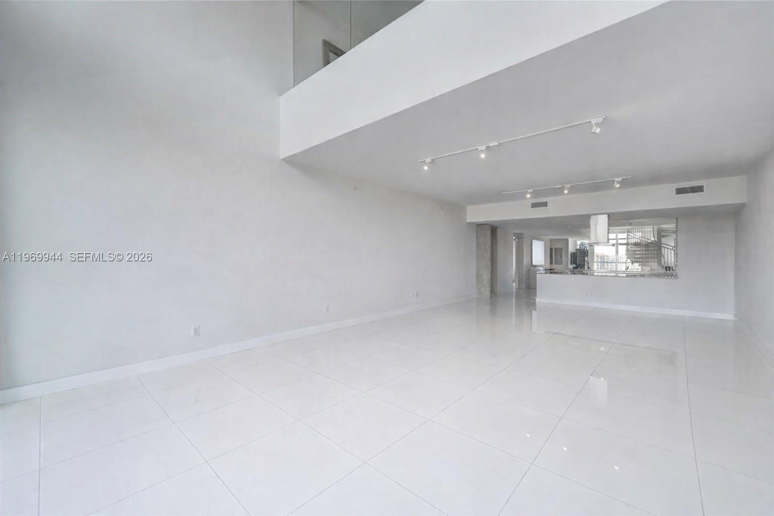 400 SUNNY ISLES CONDO WES - Residential