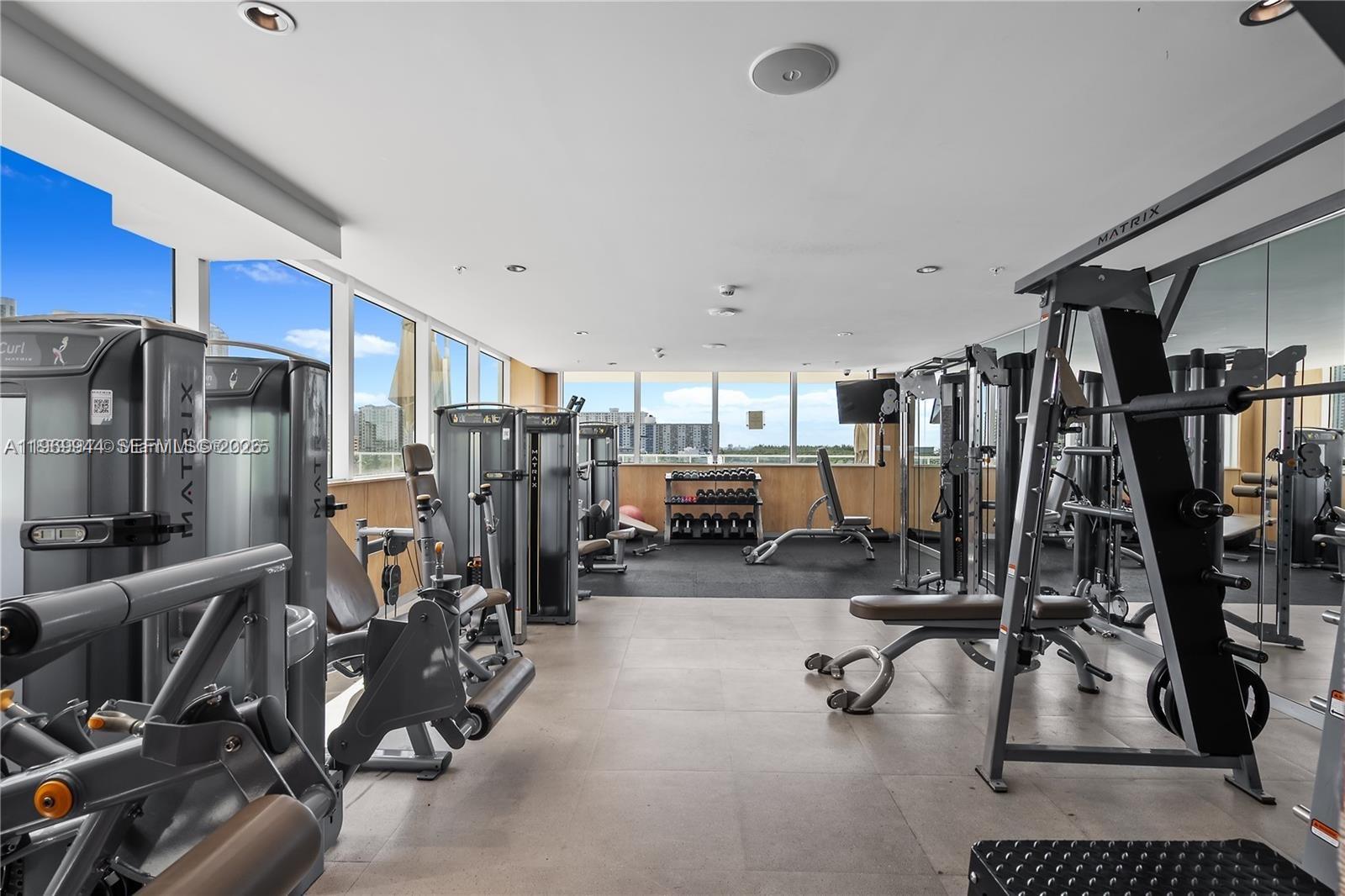 400 SUNNY ISLES CONDO WES - Residential