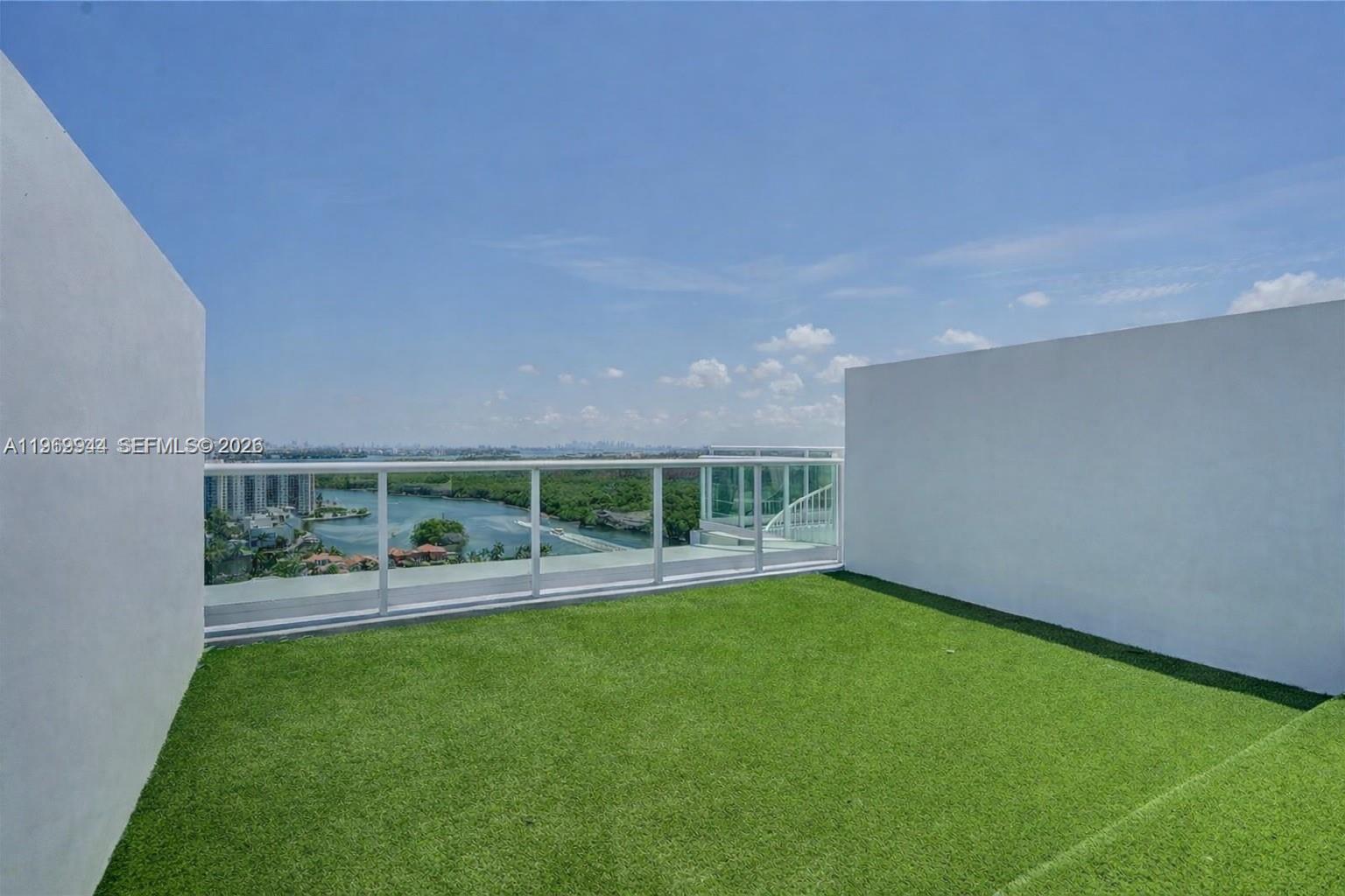 400 SUNNY ISLES CONDO WES - Residential