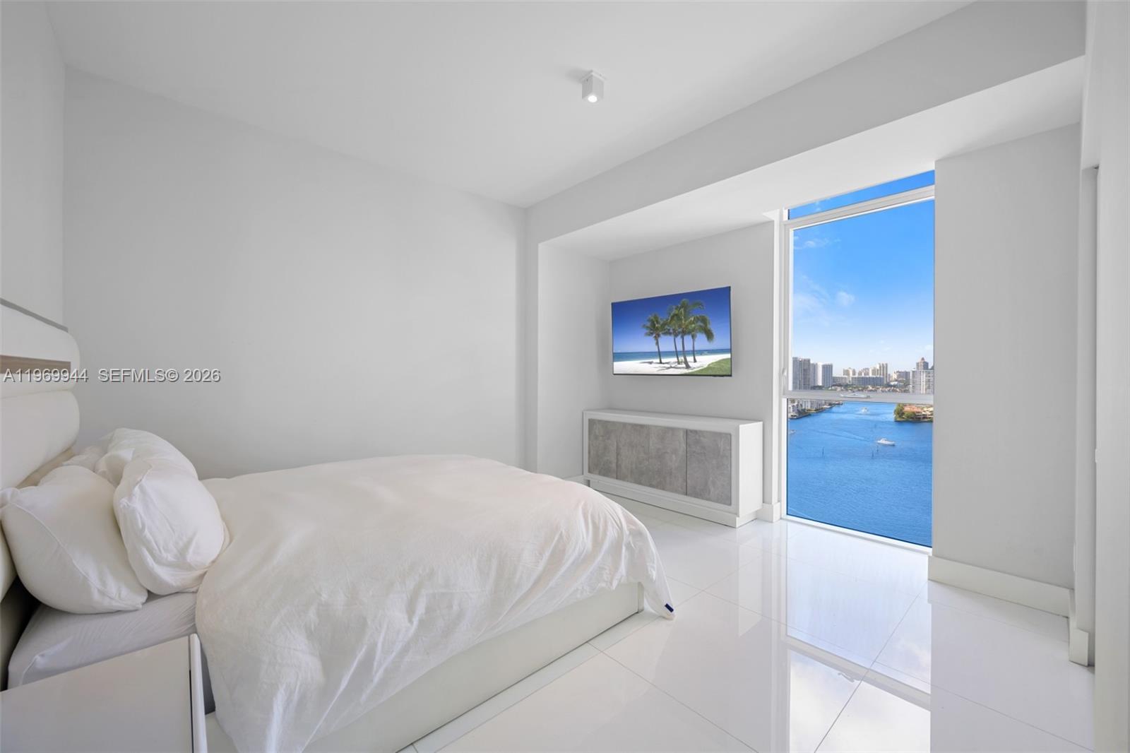 400 SUNNY ISLES CONDO WES - Residential