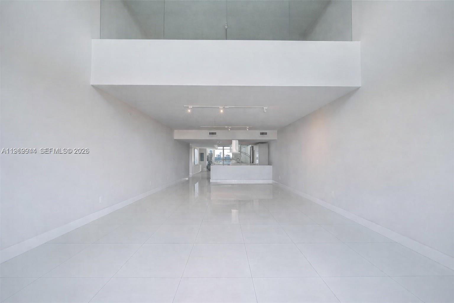 400 SUNNY ISLES CONDO WES - Residential