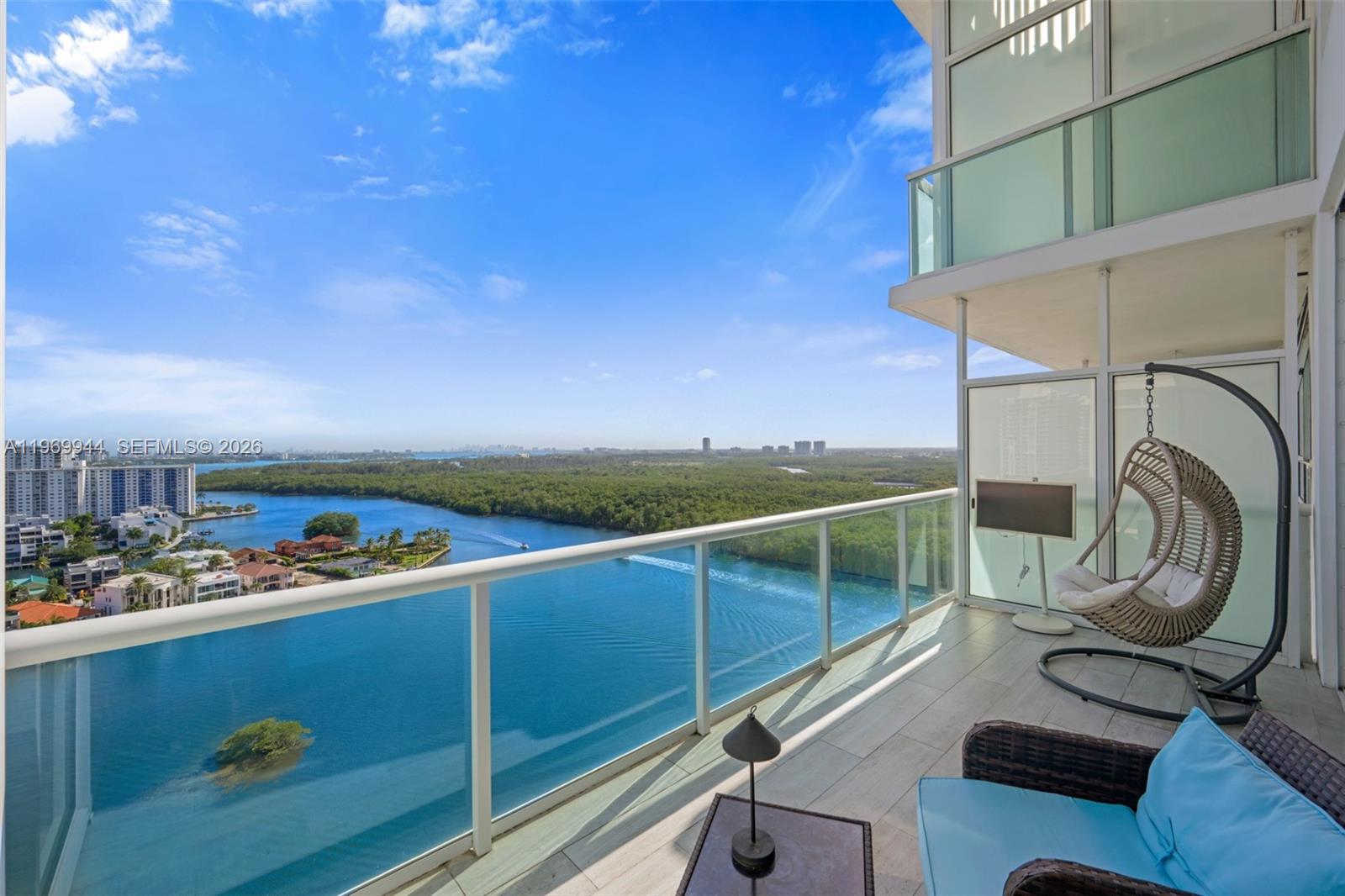 400 SUNNY ISLES CONDO WES - Residential