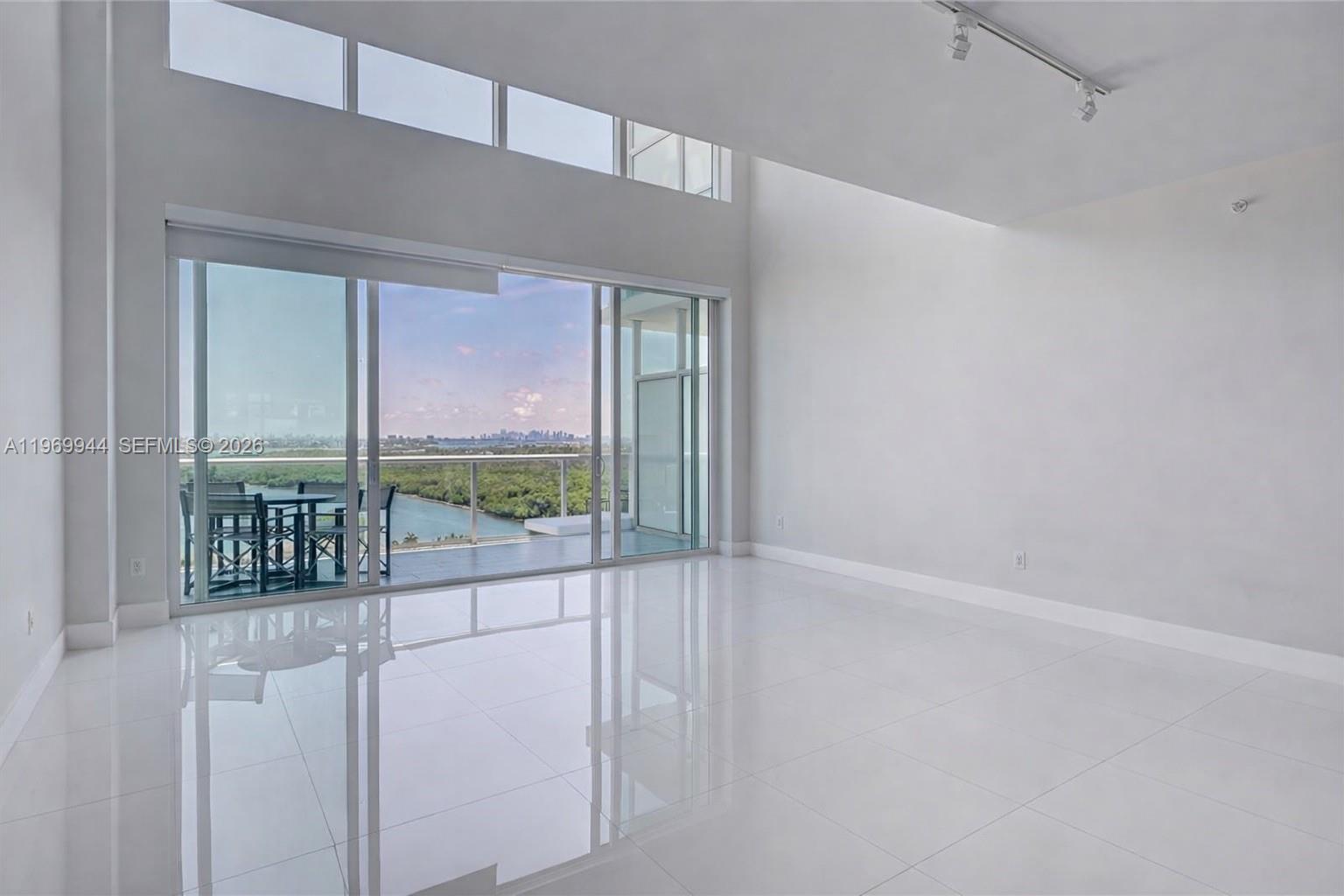 400 SUNNY ISLES CONDO WES - Residential