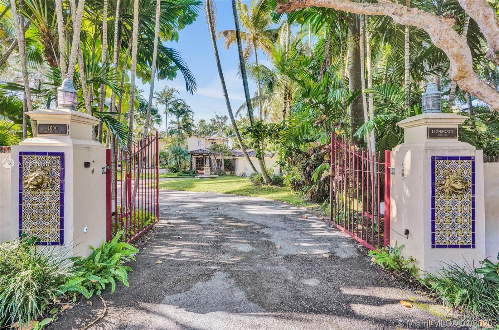 COLEE HAMMOCK - Land