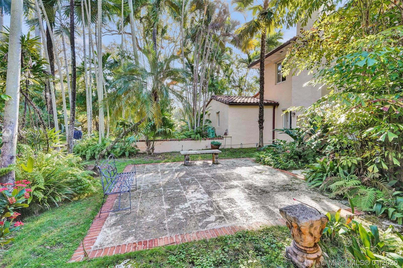 COLEE HAMMOCK - Land