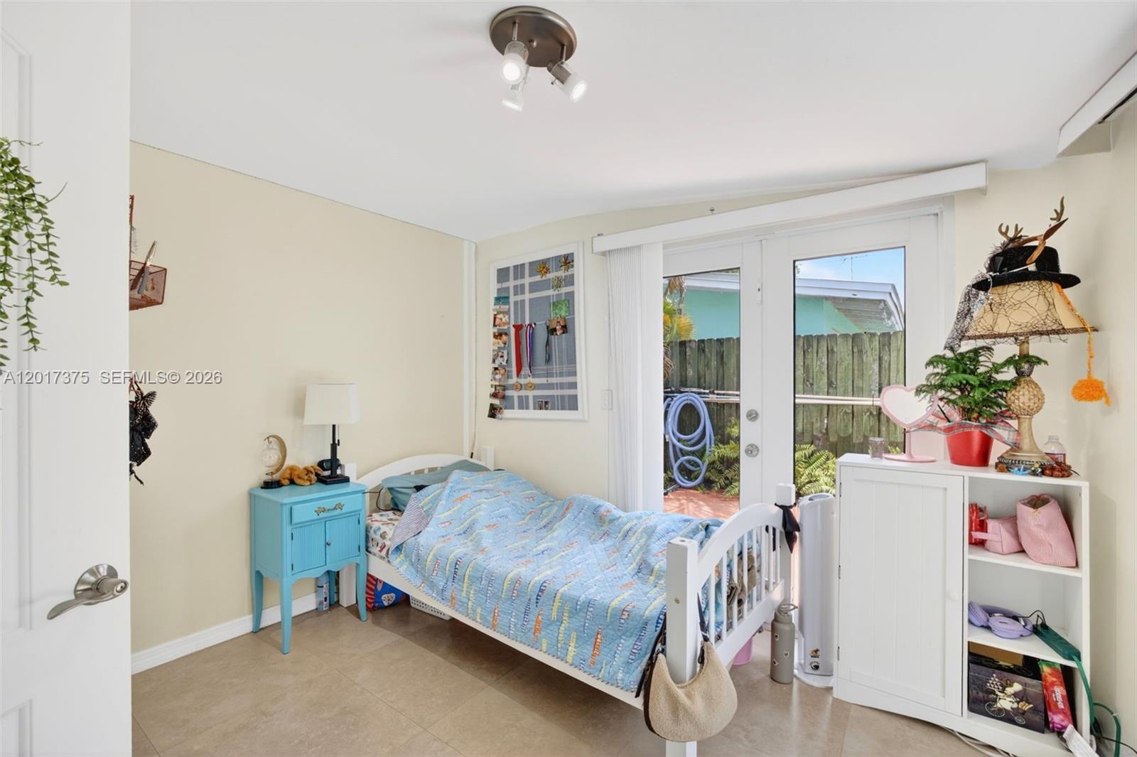 LAUDERDALE ISLES NO 2 - Residential