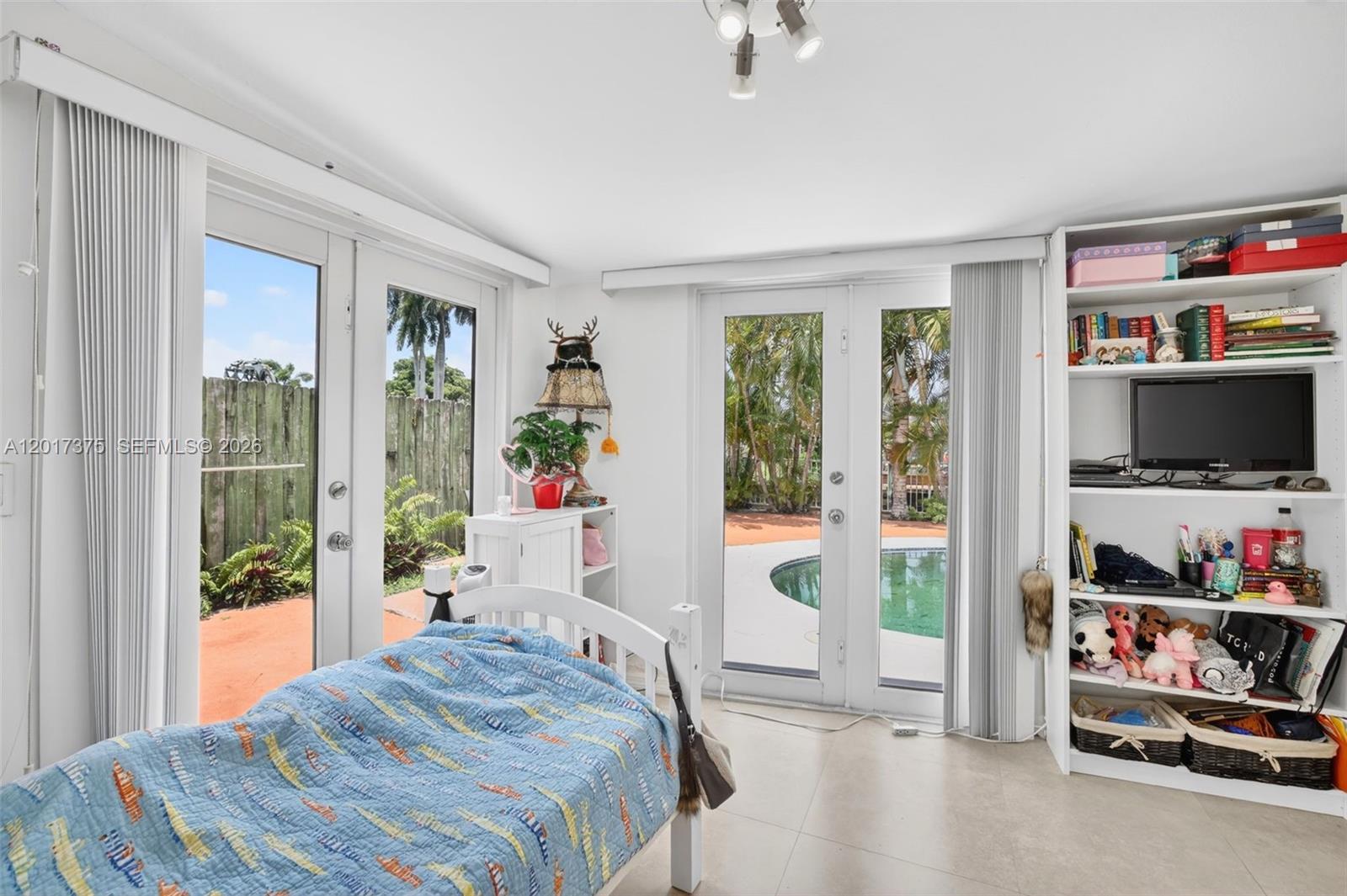 LAUDERDALE ISLES NO 2 - Residential