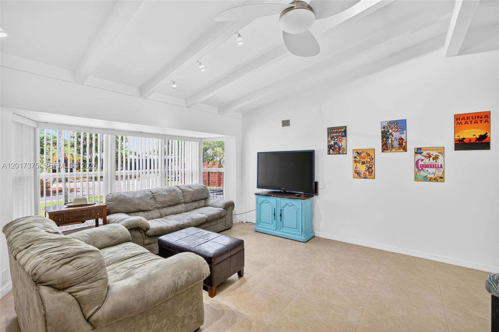 LAUDERDALE ISLES NO 2 - Residential