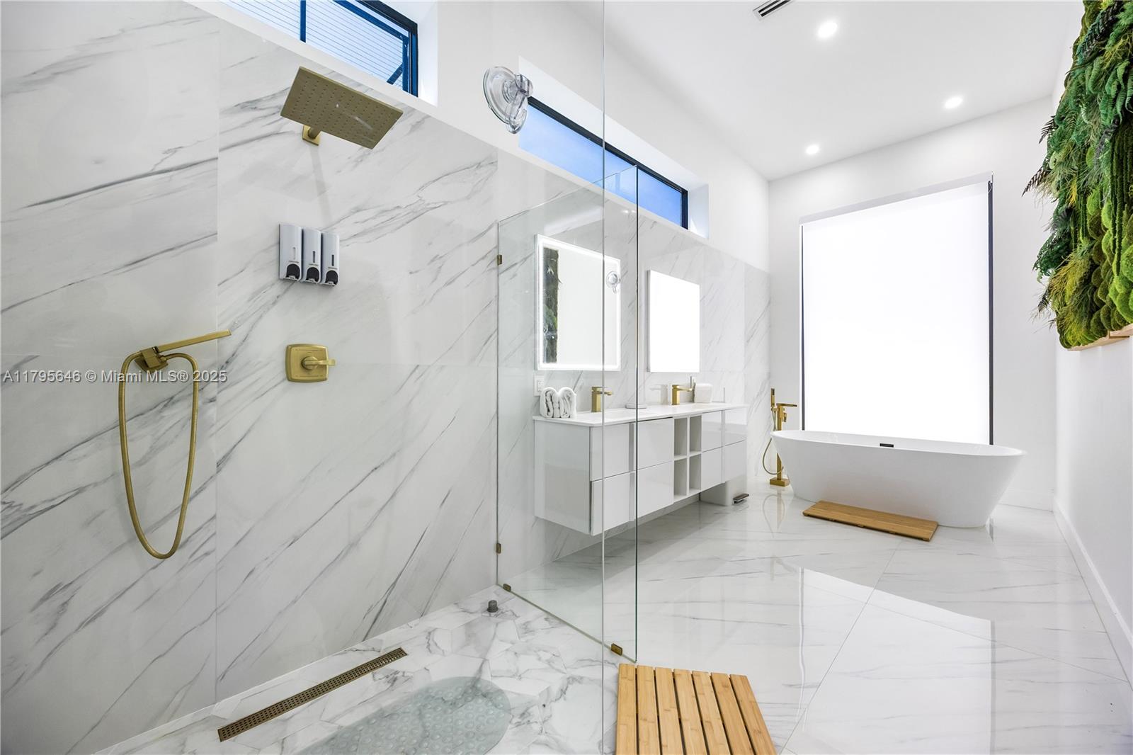 NORTH BAL HARBOUR - Residential Lease