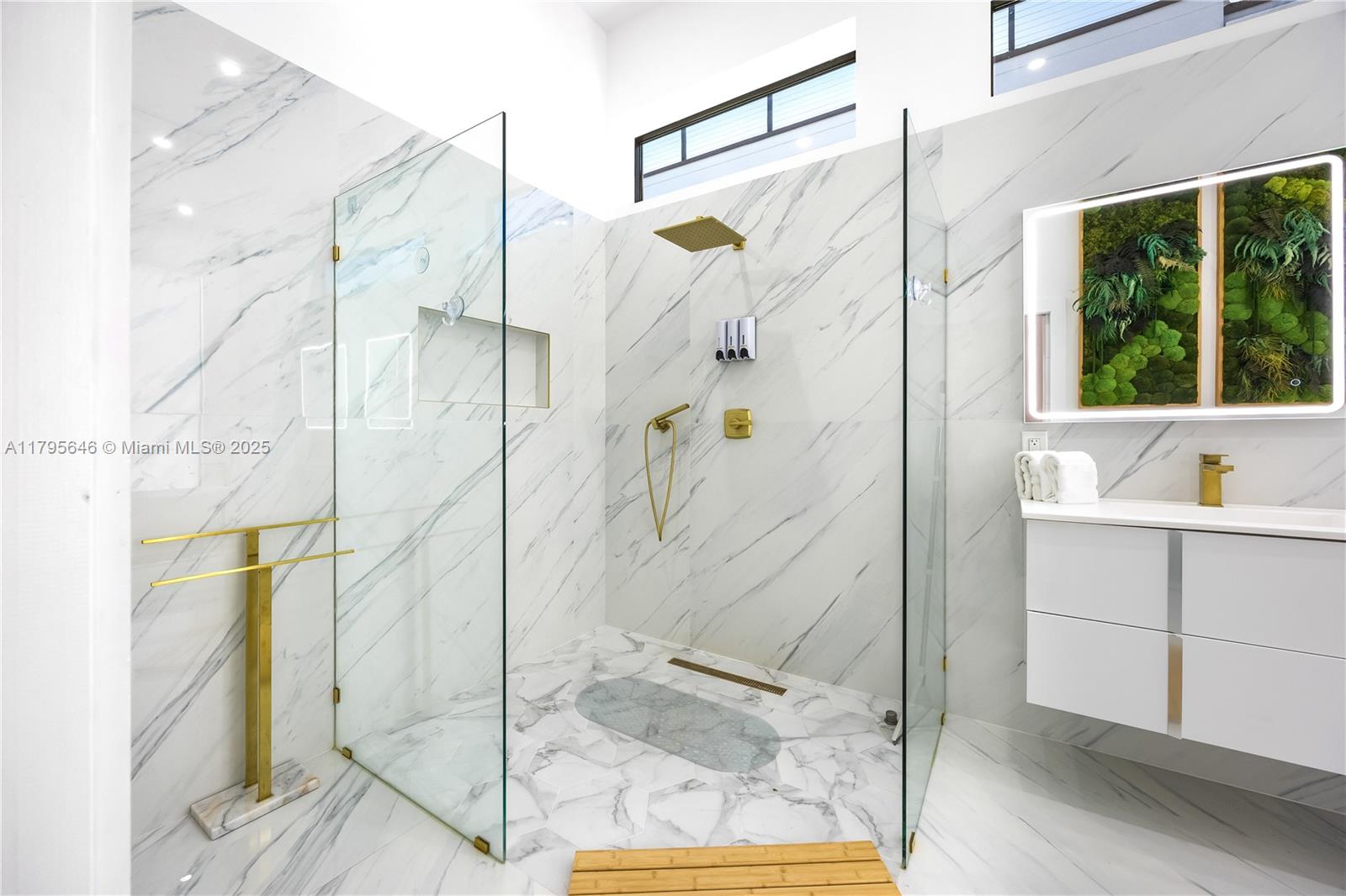 NORTH BAL HARBOUR - Residential Lease