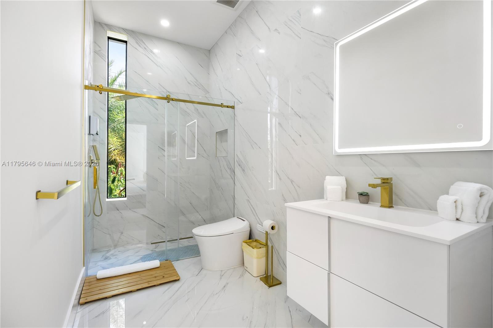 NORTH BAL HARBOUR - Residential Lease