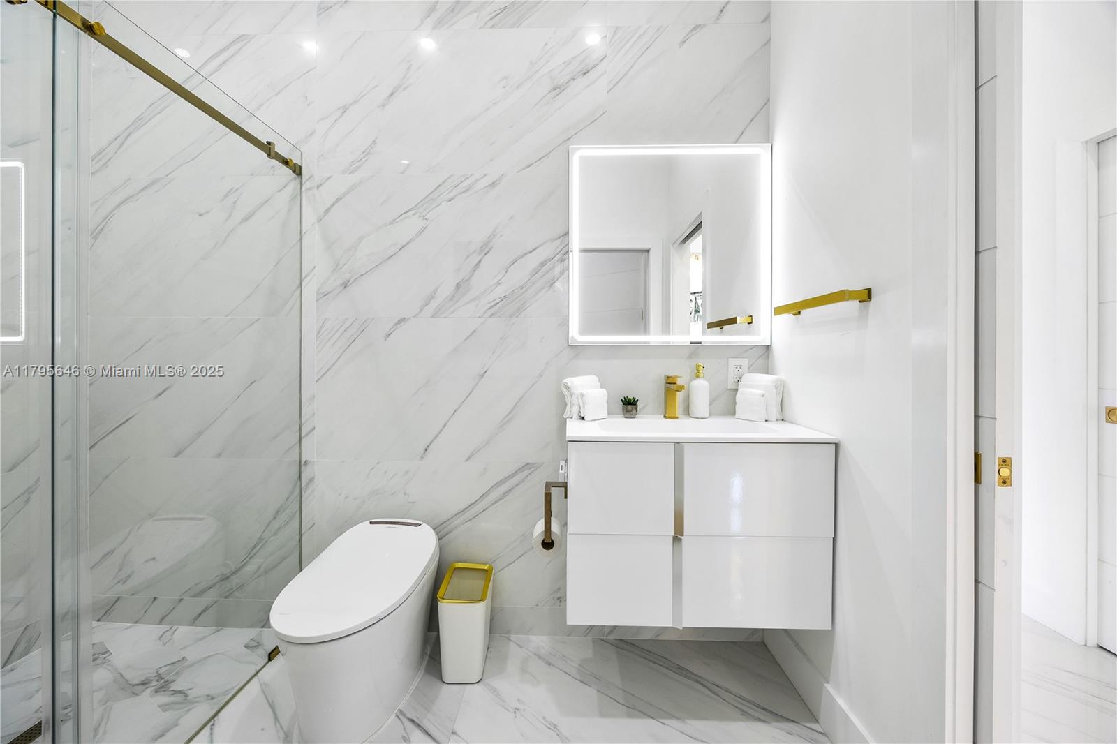 NORTH BAL HARBOUR - Residential Lease