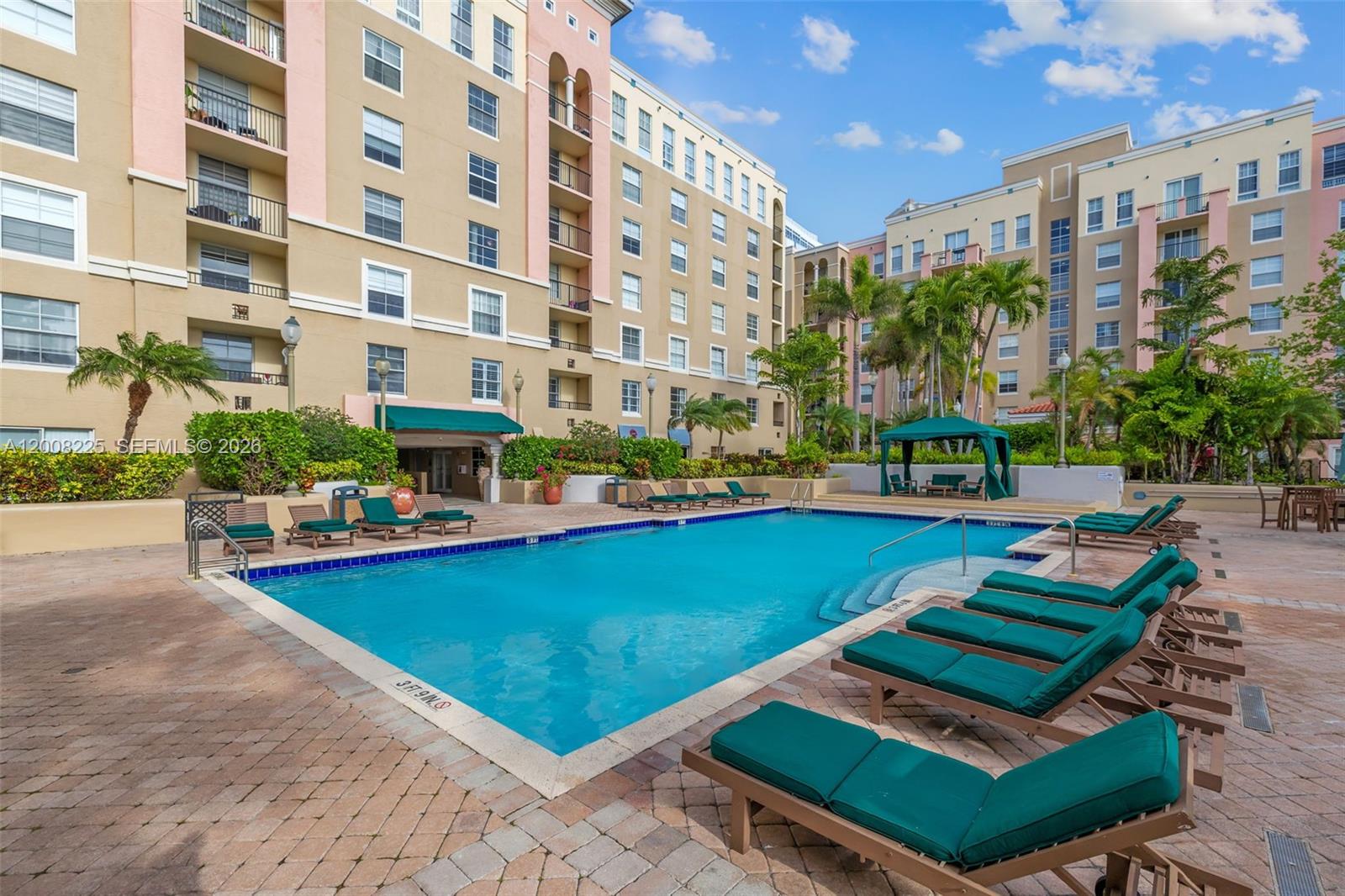 LAS OLAS BY THE RIVER CON - Residential