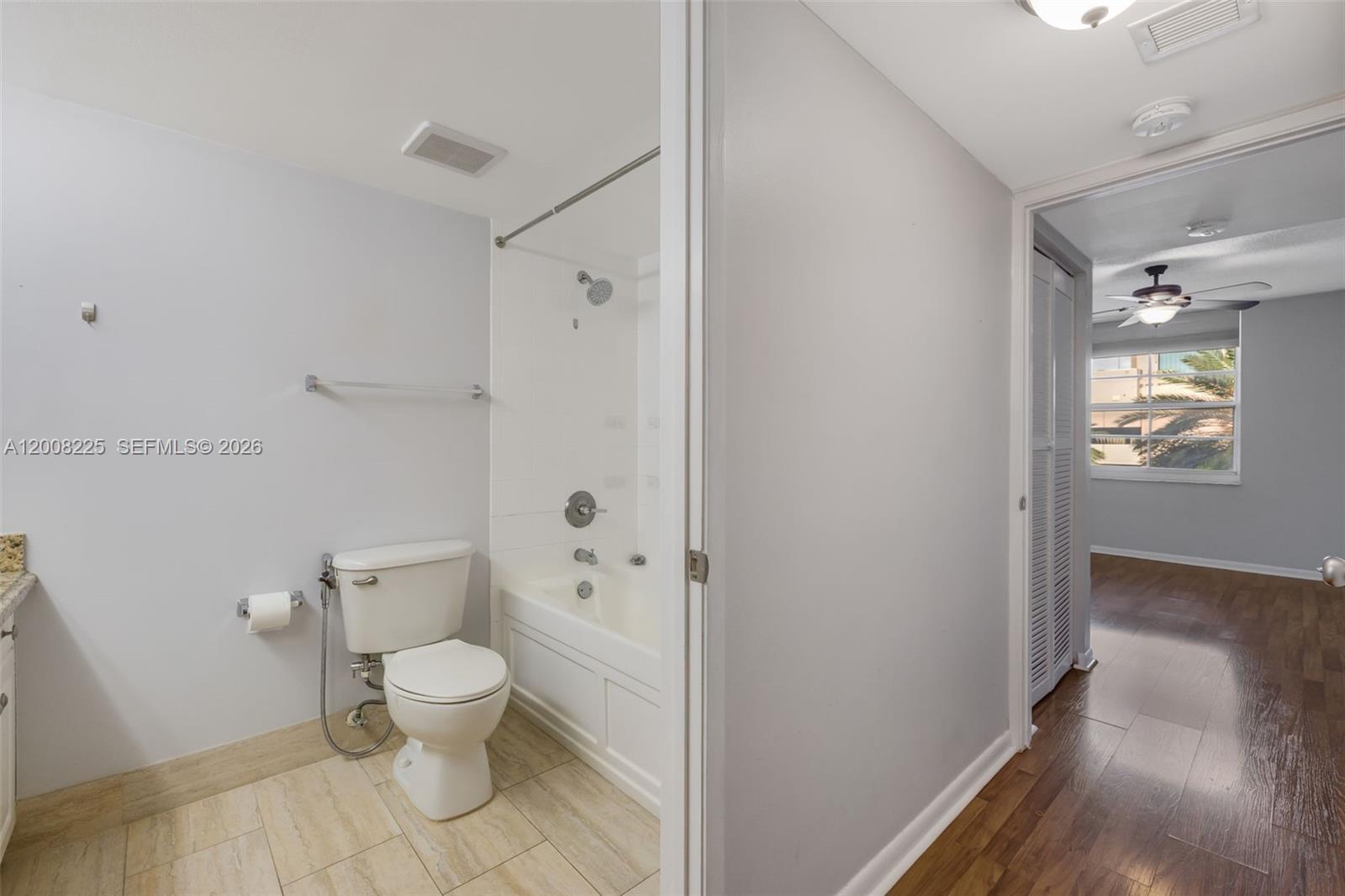 LAS OLAS BY THE RIVER CON - Residential