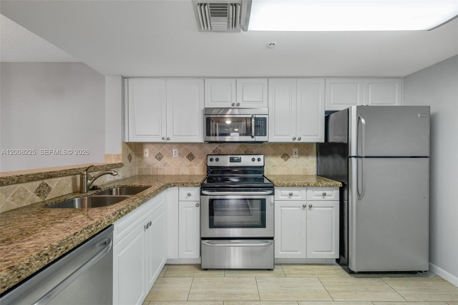 LAS OLAS BY THE RIVER CON - Residential