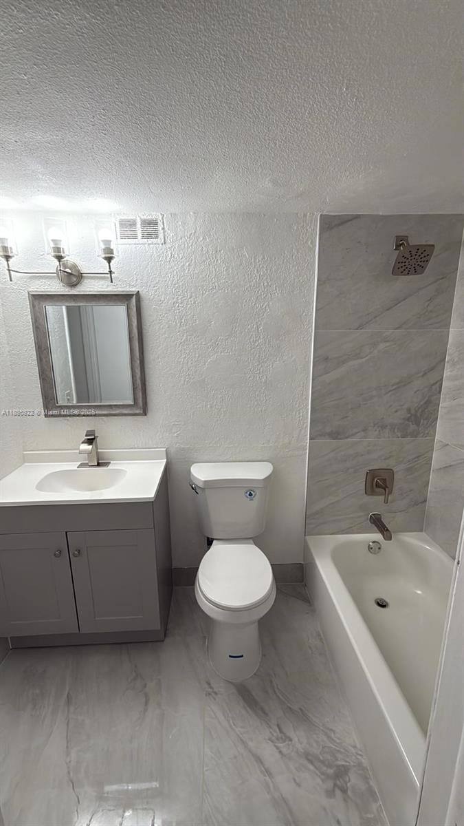 HARBOUR POINTE OF MIAMI C - Residential