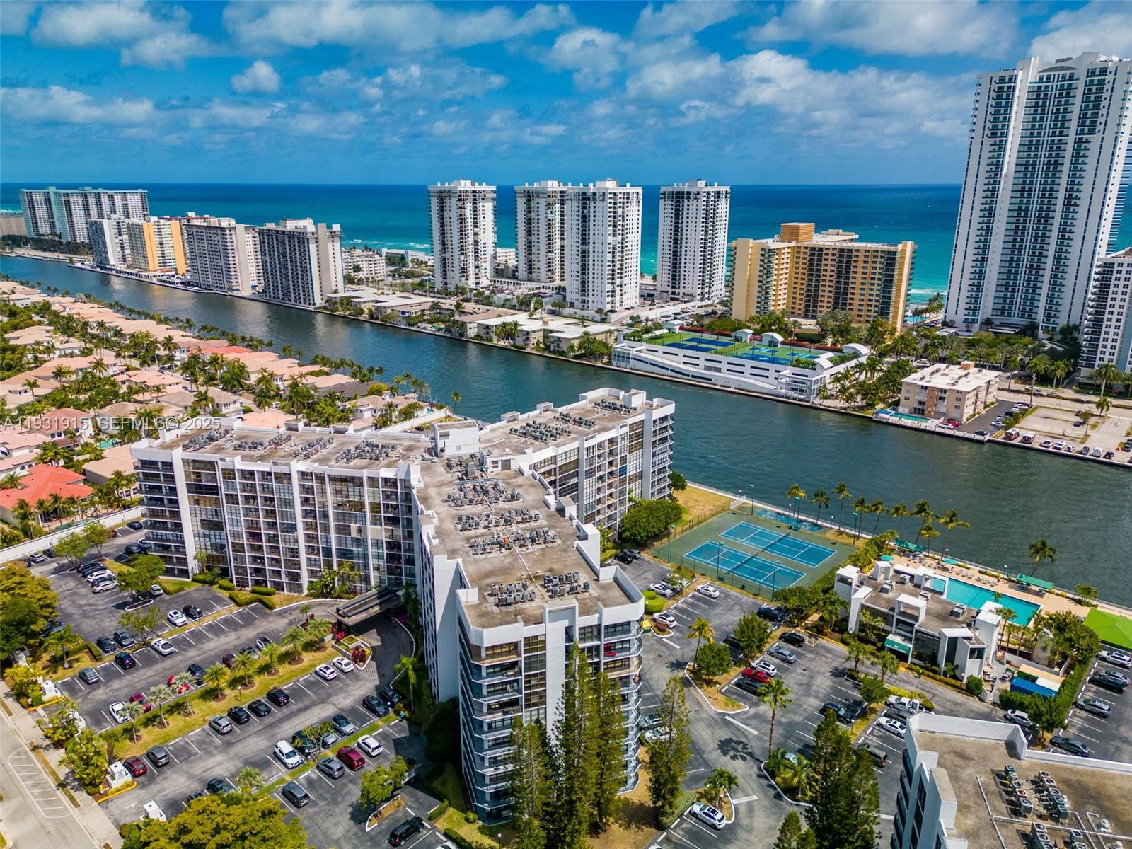 OCEANVIEW PARK CONDO - Residential Lease