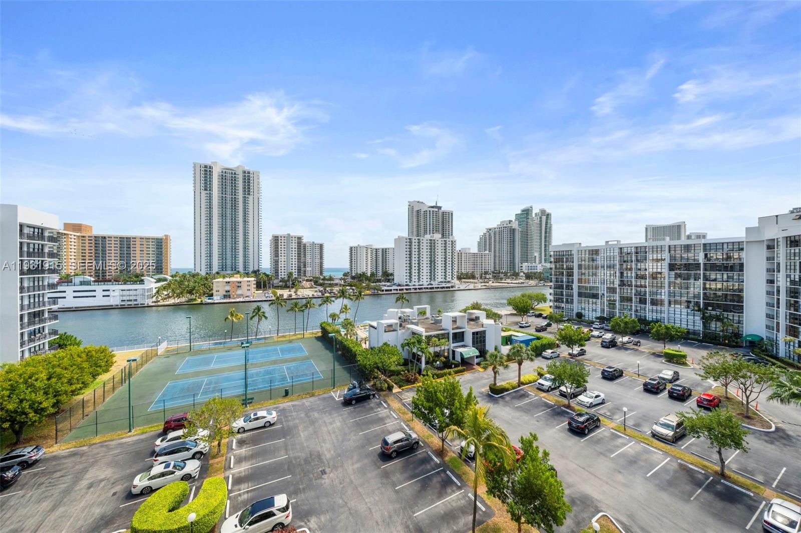 OCEANVIEW PARK CONDO - Residential Lease