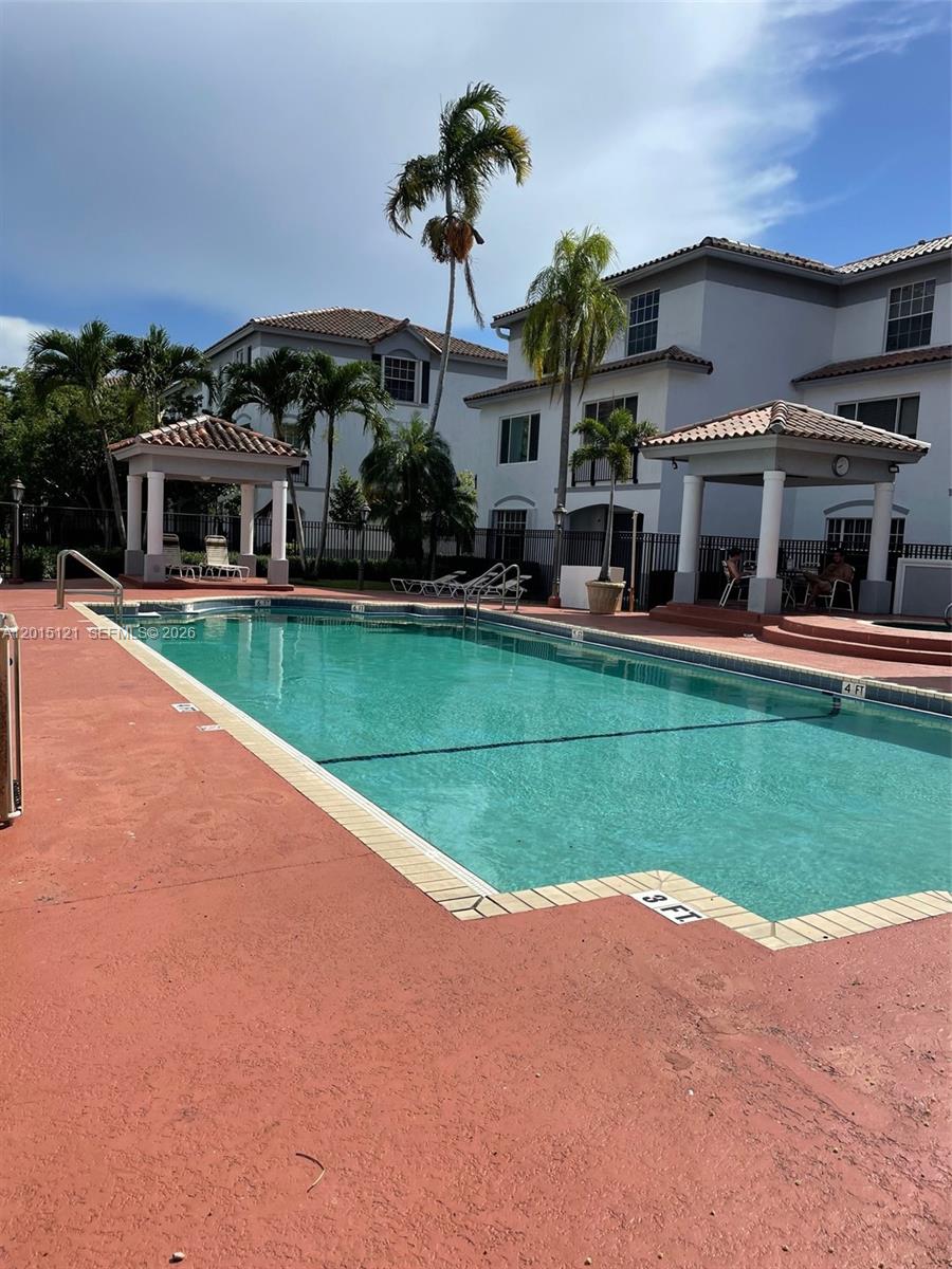 VILLAS DE TUSCANY CONDO - Residential Lease