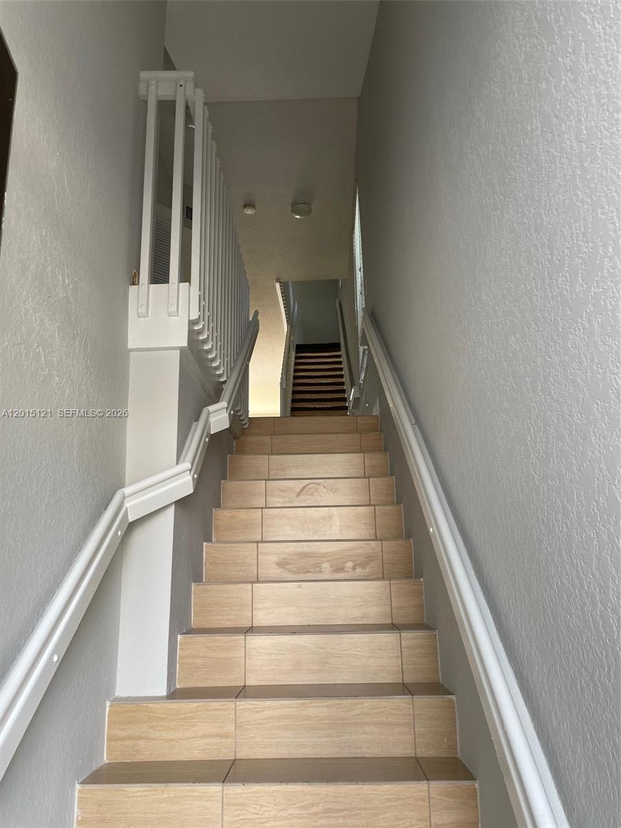 VILLAS DE TUSCANY CONDO - Residential Lease