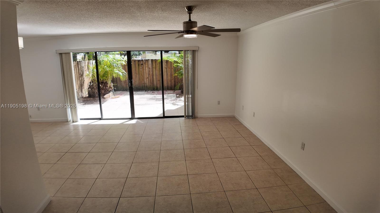 HOLLYWOOD GARDENS CONDOMI - Residential Lease