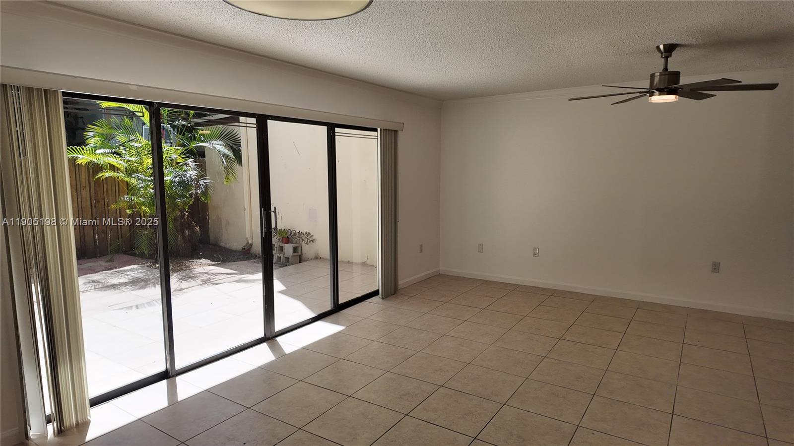 HOLLYWOOD GARDENS CONDOMI - Residential Lease