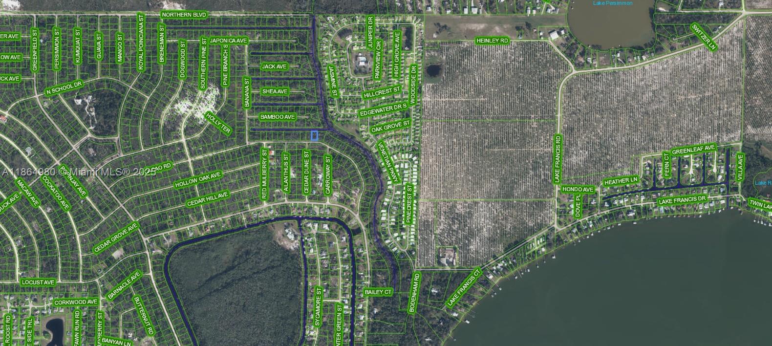 LEISURE LAKES - Land