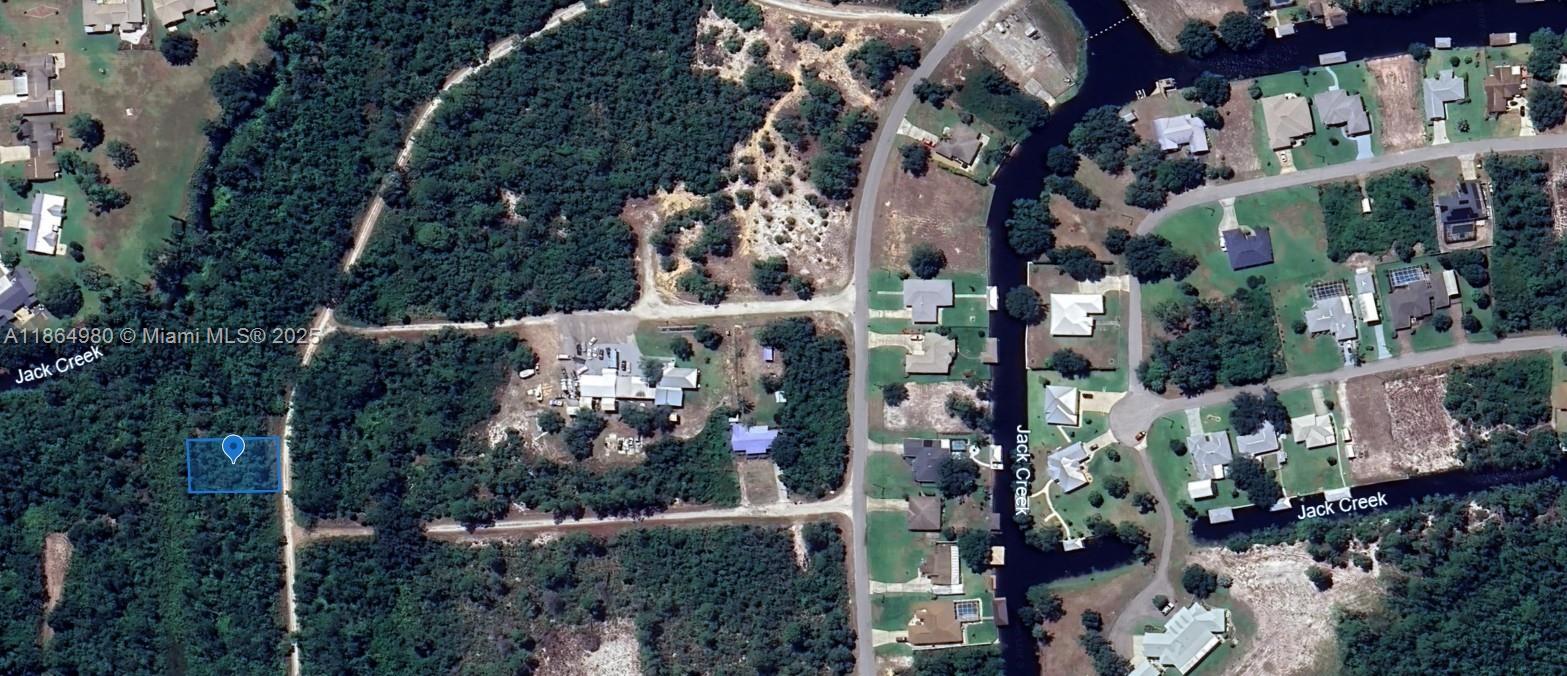 LEISURE LAKES - Land