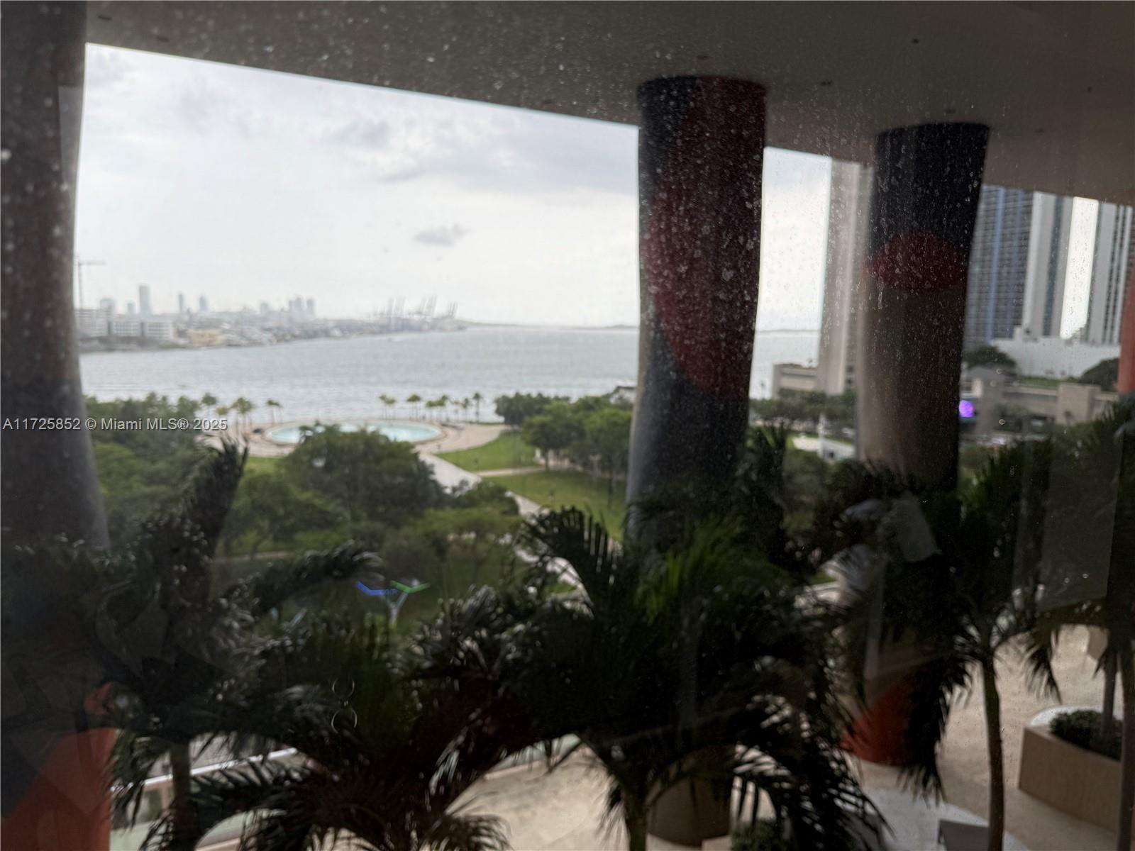 50 BISCAYNE CONDO - Residential