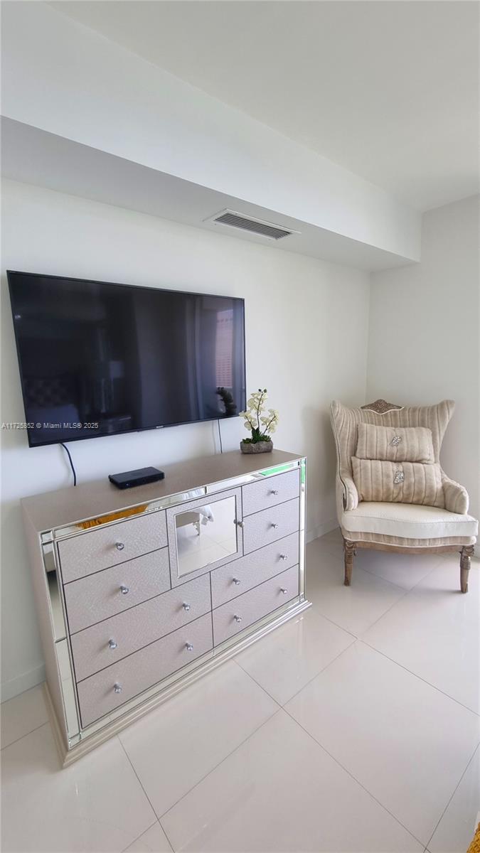 50 BISCAYNE CONDO - Residential