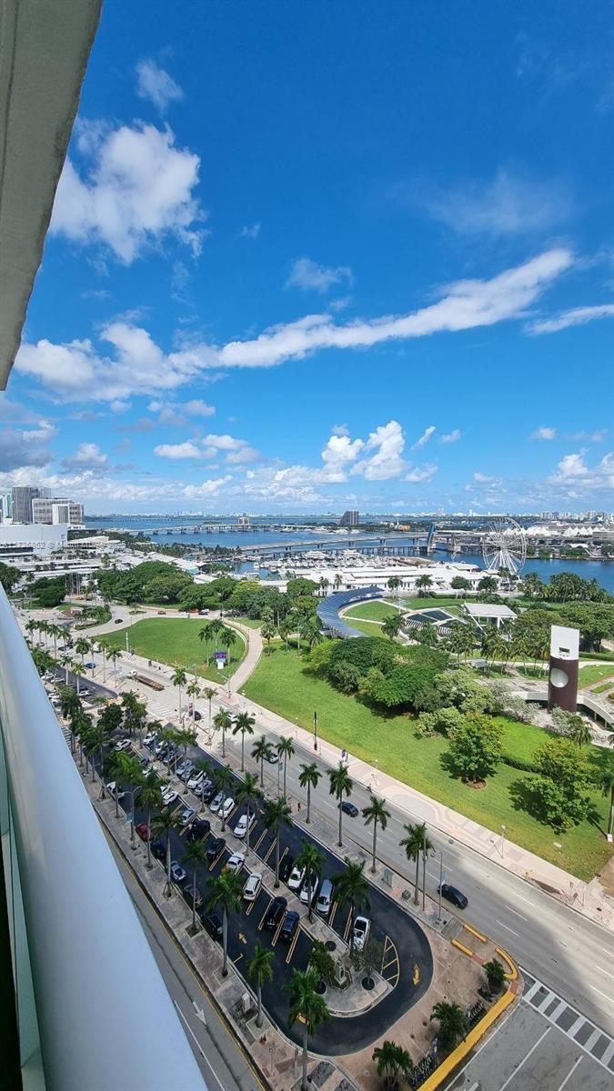 50 BISCAYNE CONDO - Residential
