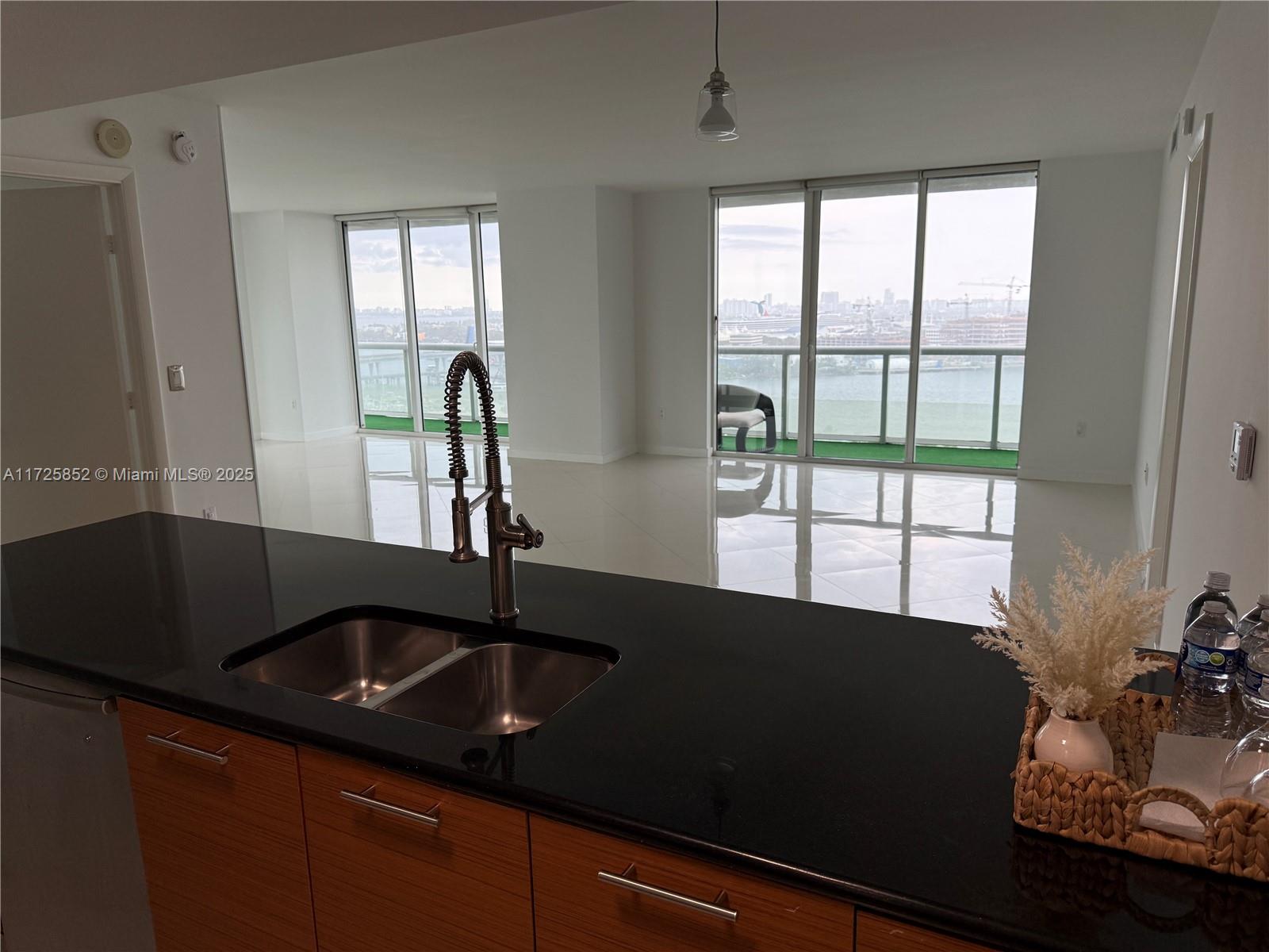 50 BISCAYNE CONDO - Residential