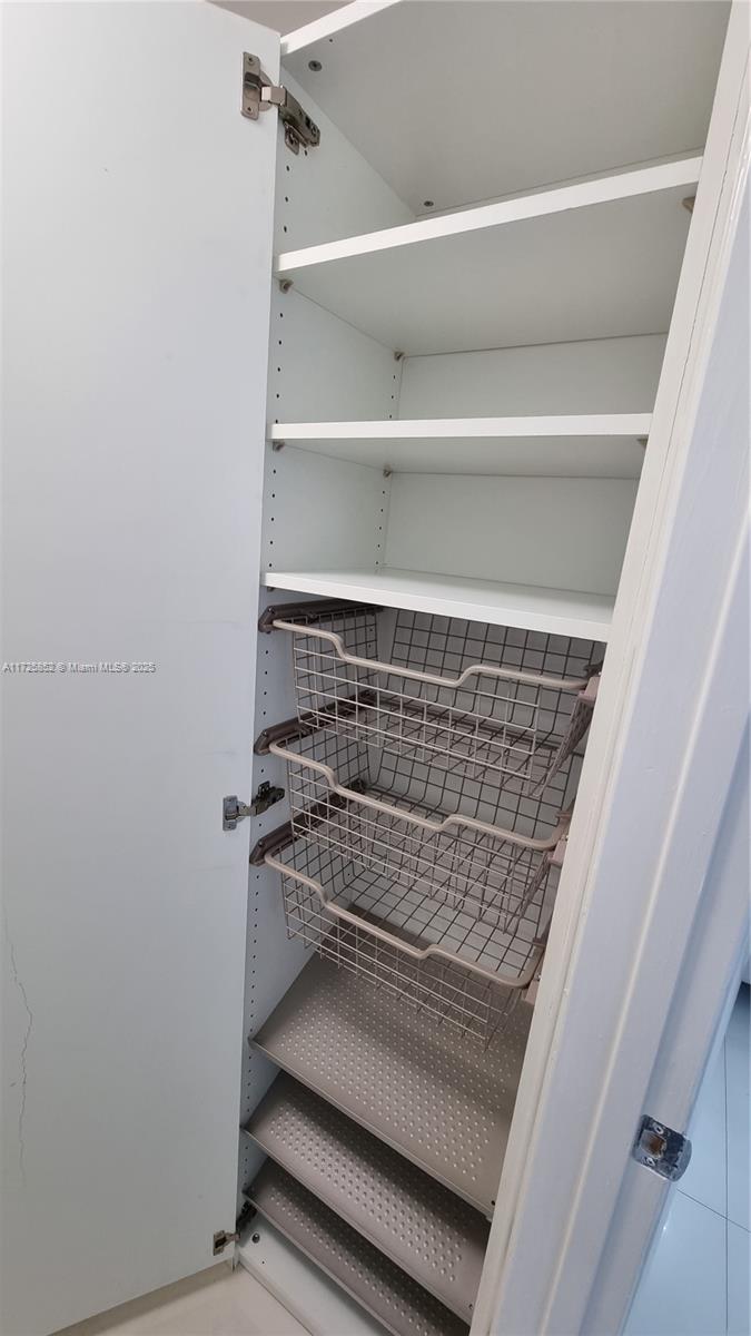 50 BISCAYNE CONDO - Residential