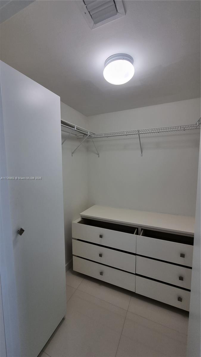 50 BISCAYNE CONDO - Residential